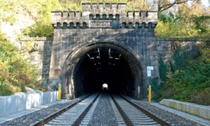 galleria fondo treno binario 1