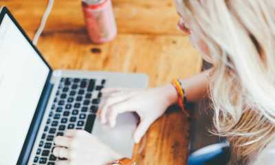 computer scrivere donna