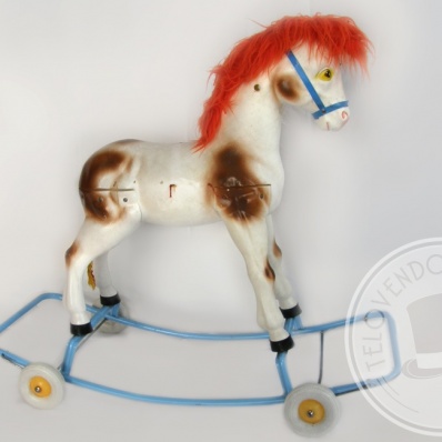 cavalluccio a dondolo