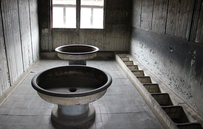 concentration camp 1401250 1280