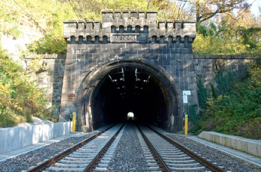 galleria fondo treno binario 1